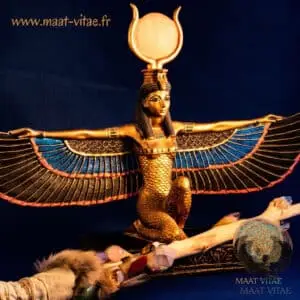 Soin énergétique Triangle d&https://www.maat-vitae.fr/wp-content/cache/background-css/www.maat-vitae.fr/?wpr_t=1711707665039;Or Isis