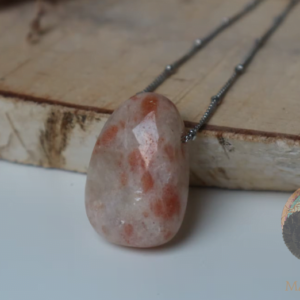 pierre soleil pendentif