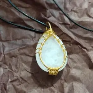 Collier Arbre doré en Cristal de Roche Quartz Blanc